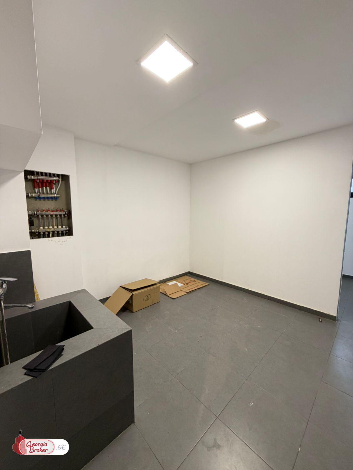 იყიდება ახალი გარემონტებული 7 ოთახიანი სახლი